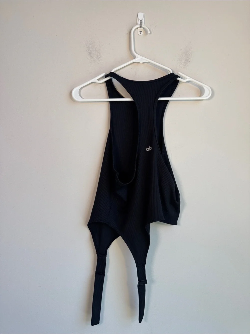 ALO Yoga Alosoft Ribbed Revelation Tank in Black - L